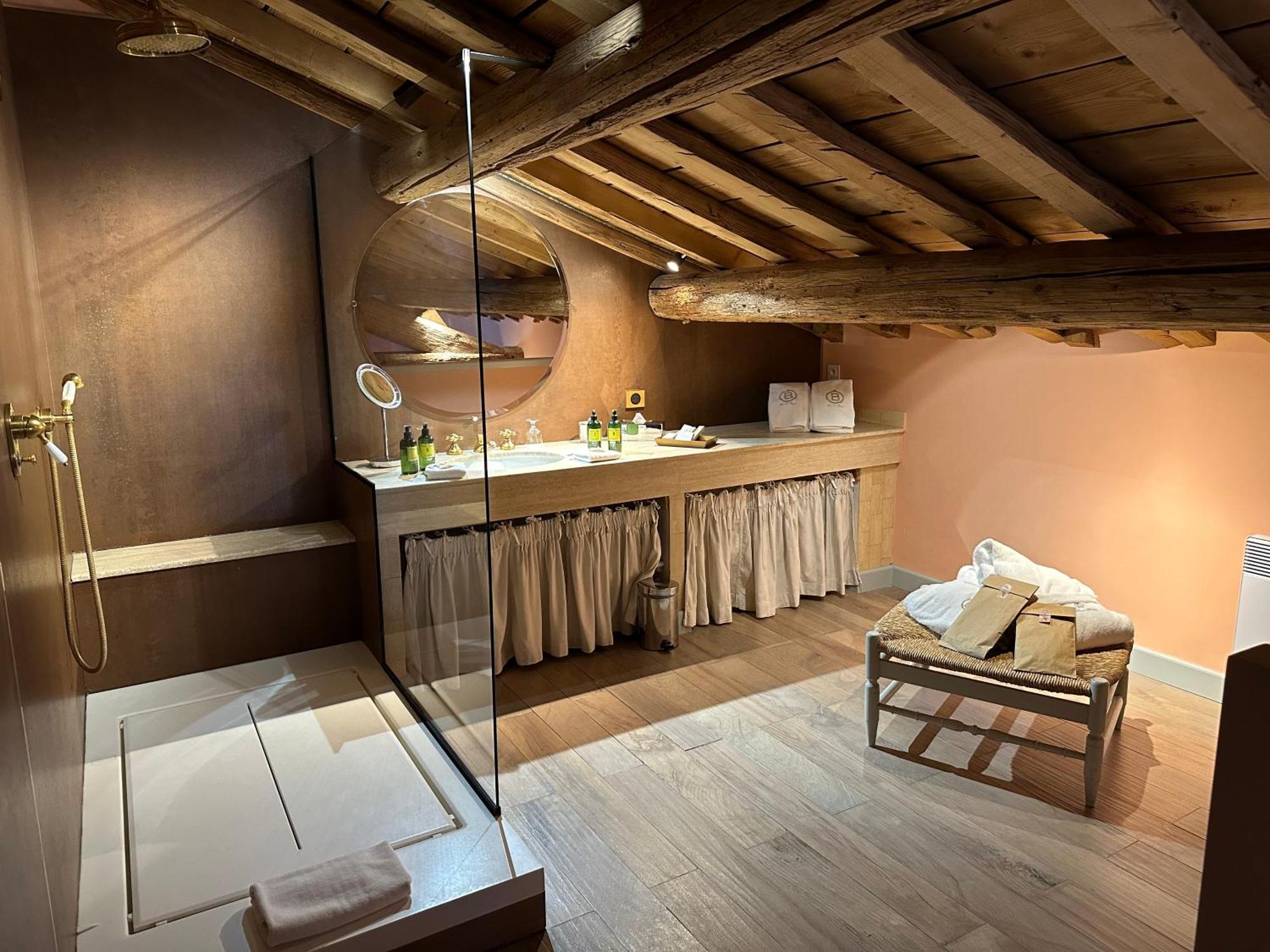 Le Mas De Peint - Hotel Et Restaurant Arles Exterior photo